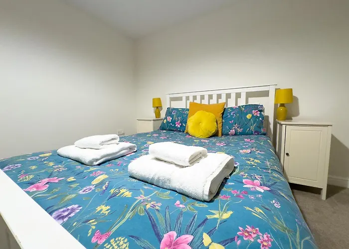 Briars Close - Four Bed Property On The Edge Of The Peak District National Park