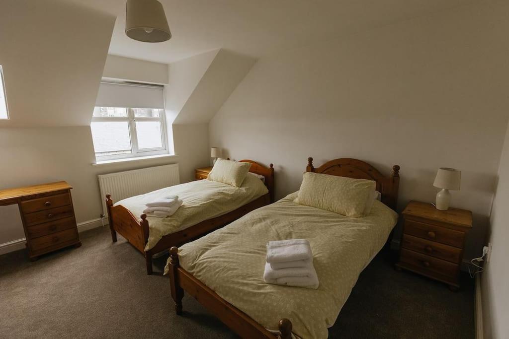 Briars Close - Four Bed On The Edge Of The Peak District National Park *